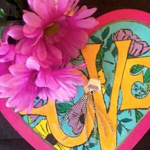 Women's Vintage Charm